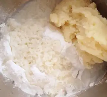 Make Pyramid potato sesame cake step 3