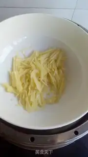 Make Onion sesame potatoes step 2