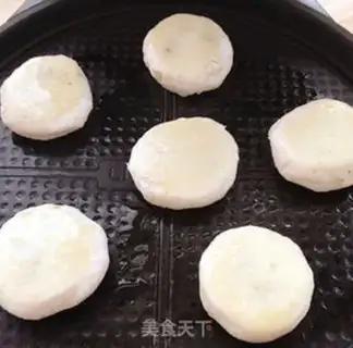 Make Pyramid potato sesame cake step 12