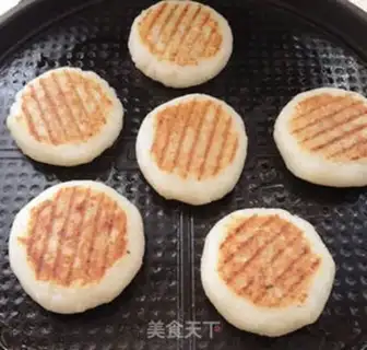 Make Pyramid potato sesame cake step 13