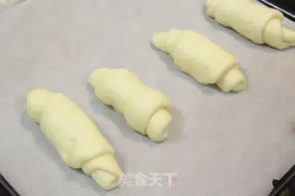 Make Cream roll step 3