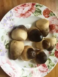 Make Four fungus fried meat step 0
