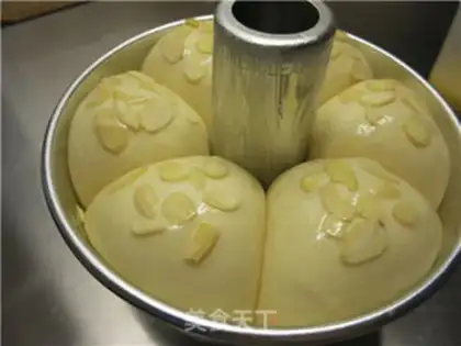 Make Hokkaido flower bread step 16
