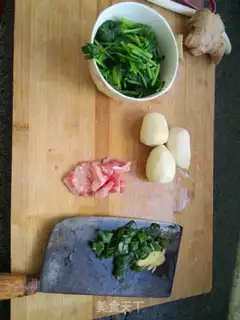 Make Potato spinach noodles step 0