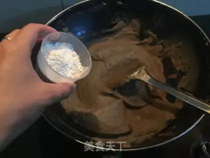 Make Chocolate mooncake step 23