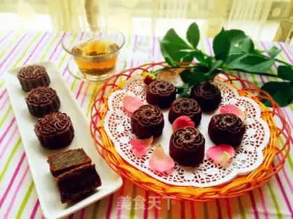 Make Chocolate mooncake step 26