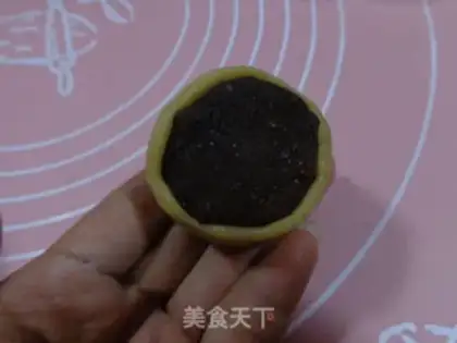 Make The date-measure mooncake step 10
