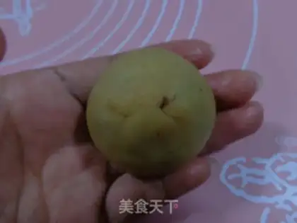 Make The date-measure mooncake step 11