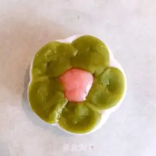 Make Colored ice lunar pie step 19