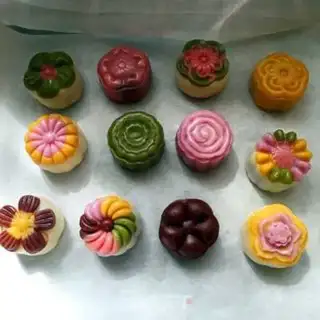 Make Colored ice lunar pie step 21