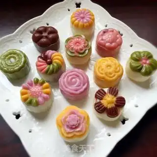 Make Colored ice lunar pie step 23