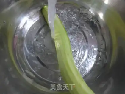 Make Mushrooms boil and bloom at night step 1