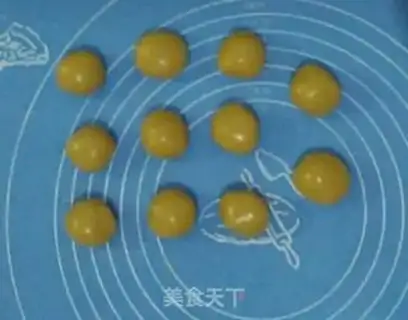 Make Bean and egg yolks step 4