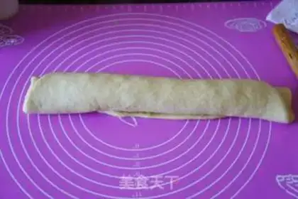 Make Onion rolls step 5