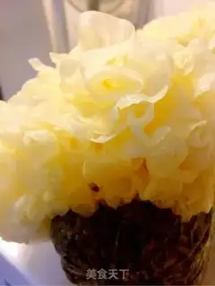 Make Autumn white pulmonary dessert step 1