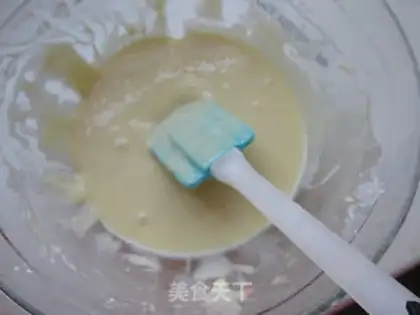 Make Little cream cake step 0