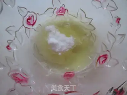 Make Little cream cake step 1