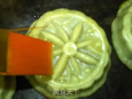 Make A broad pepper saline moon cake step 22