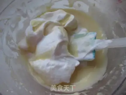 Make Little cream cake step 3