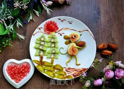 Make Boy fruit platter step 3