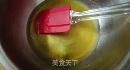 Make The egg yolk mooncake step 3