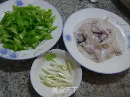 Make Spicy pepper fried squid step 0