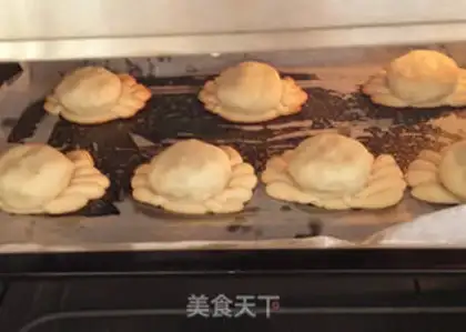 Make Fancy moon cakes step 9