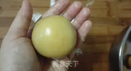 Make The egg yolk mooncake step 15