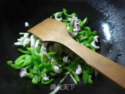 Make Spicy pepper fried squid step 5