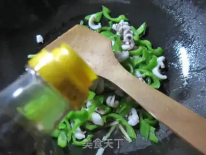 Make Spicy pepper fried squid step 6