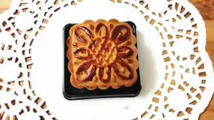 Make The egg yolk mooncake step 23