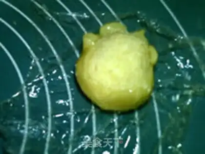 Make A broad coconut moon cake step 10
