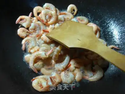Make Pry pepper fried shrimp step 2