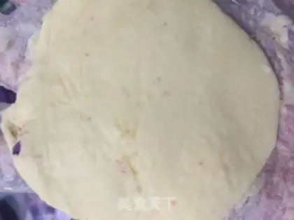 Make French blueberry mooncake step 5