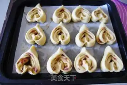 Make Rose almond bread step 7