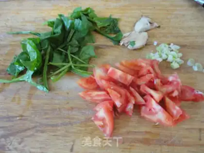 Make Pineseed tomato soup noodles step 2