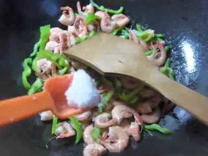 Make Pry pepper fried shrimp step 6
