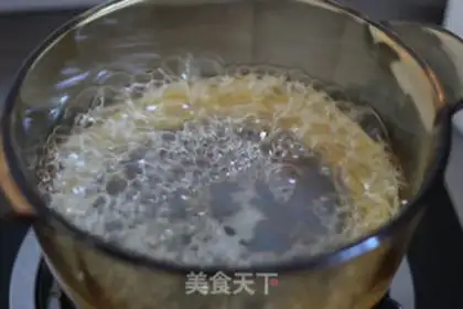 Make Spaghetti sausage omelet step 3