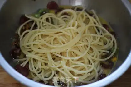 Make Spaghetti sausage omelet step 6