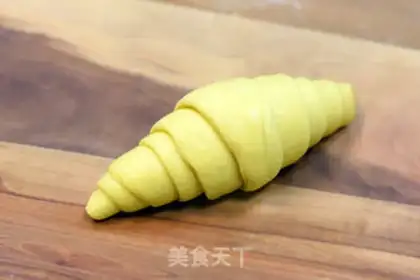 Make Buffalo croissants step 8