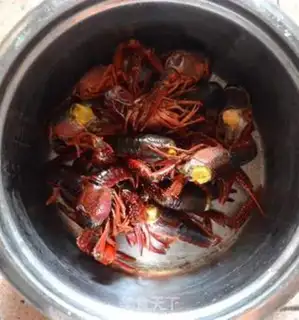 Make Spicy lobster step 3