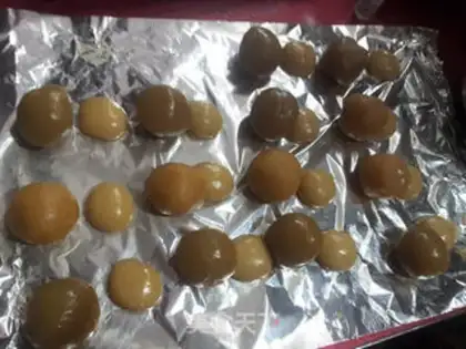Make A wide moon cake step 3