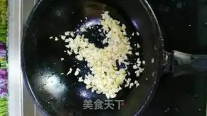 Make Garlic fan sap step 3