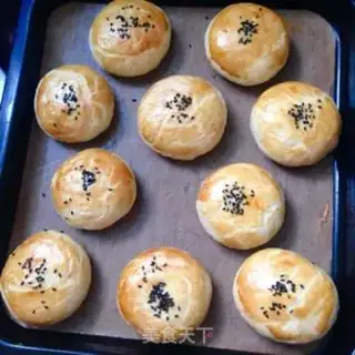 Make Squeeze meat mooncake step 9