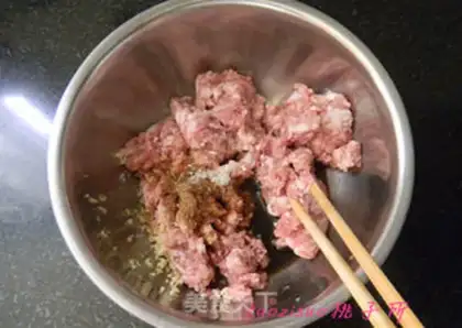 Make Powder eyeballs step 2