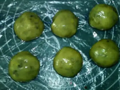 Make A broad taco sesame moon cake step 12