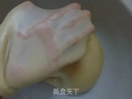 Make Five for the red moon cake step 12