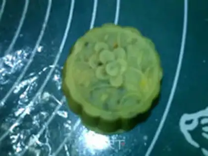Make A broad taco sesame moon cake step 17