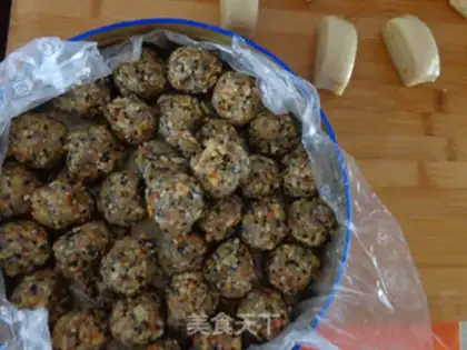 Make Five for the red moon cake step 20
