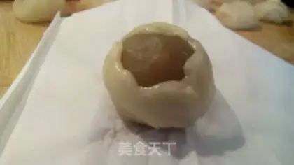 Make Bean-saloon mooncake step 5